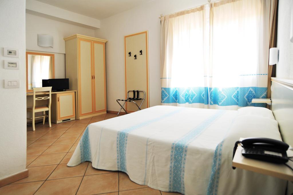 Hotel Stella Marina San Teodoro  Eksteriør bilde