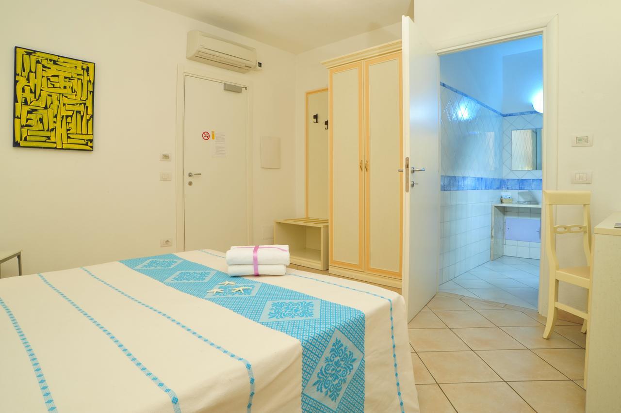 Hotel Stella Marina San Teodoro  Eksteriør bilde